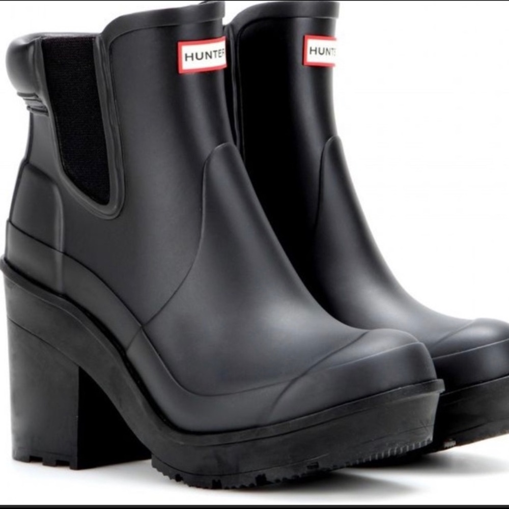 ISO hunter block heel chelsea boots